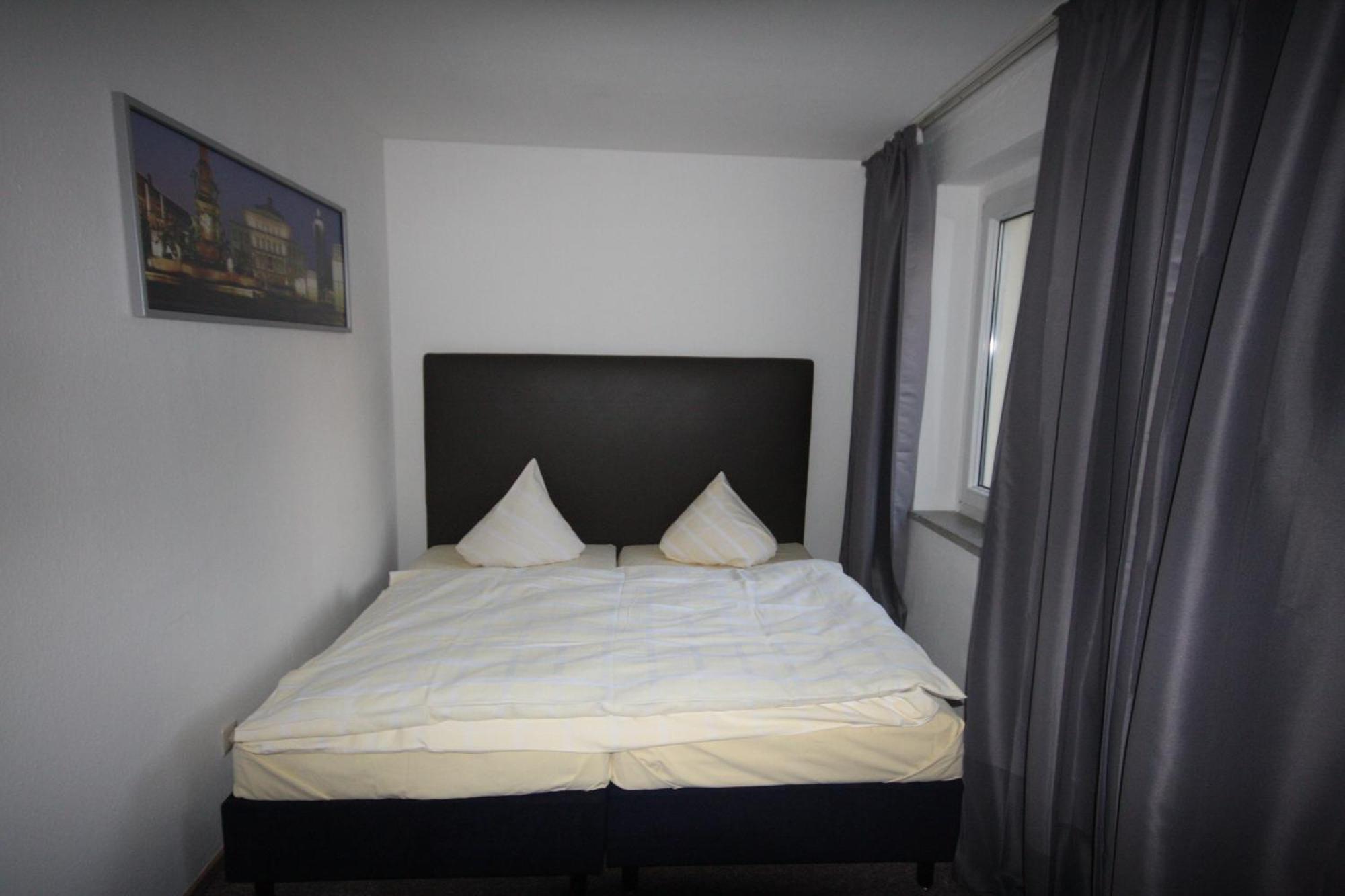 Sl'Otel Budget Bernburg Habitación foto