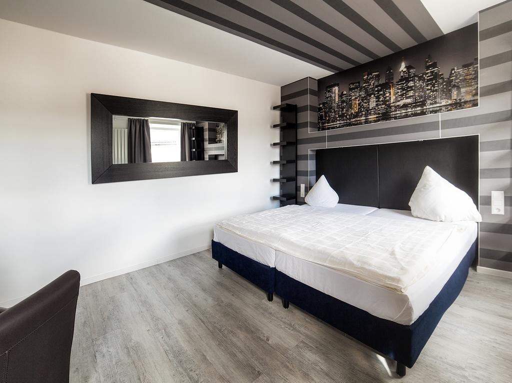Sl'Otel Budget Bernburg Habitación foto